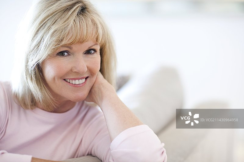 快乐的老年女性图片素材