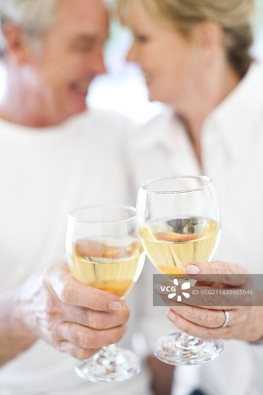 快乐的老年夫妇图片素材