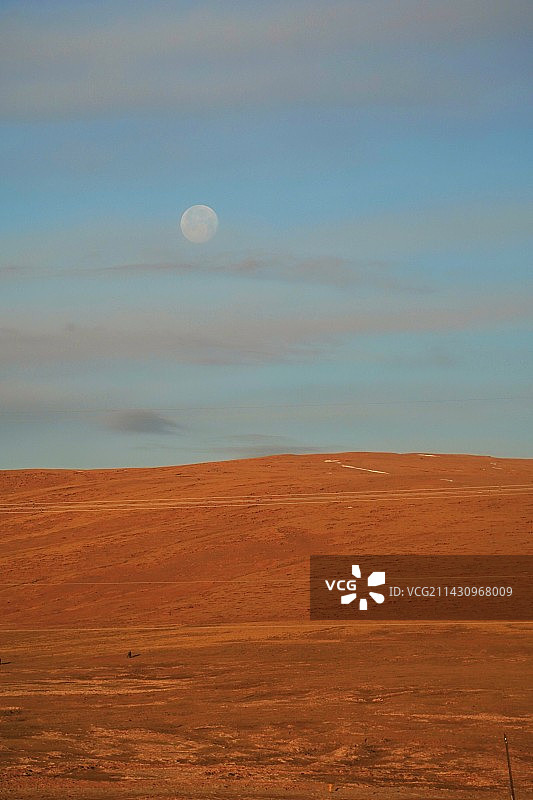 蓝天下的沙漠风光图片素材