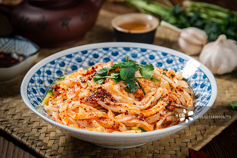 餐饮美食陕西红油米皮图片素材