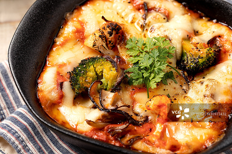 烤宽面条图片素材