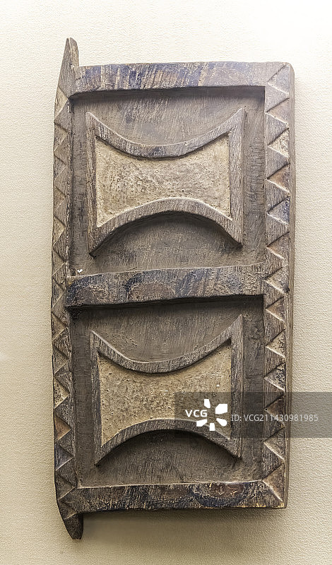 非洲木雕艺术，祖先人物门板图片素材