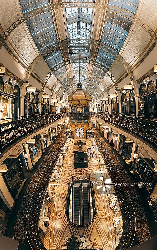 悉尼维多利亚女王大厦的时光隧道图片素材