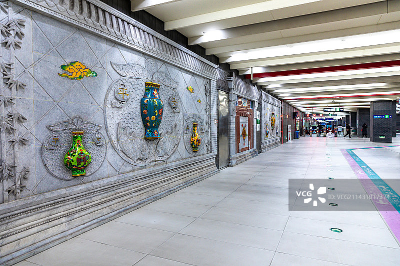 北京地铁站平安里站平安浮雕元素影背墙屏风设计图片素材