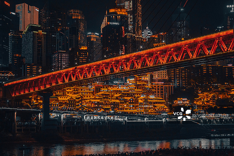 重庆嘉陵江大桥和洪崖洞图片素材