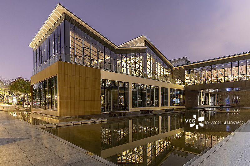 上海嘉定新城嘉定图书馆夜景图片素材