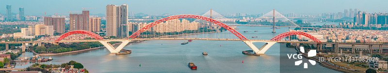 中国广东省广州市海珠区新光大桥图片素材