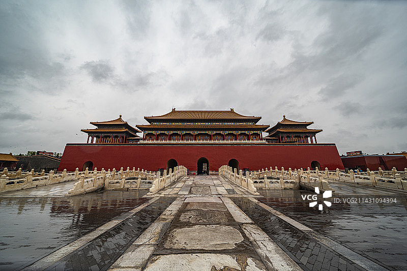 阴雨中的故宫图片素材