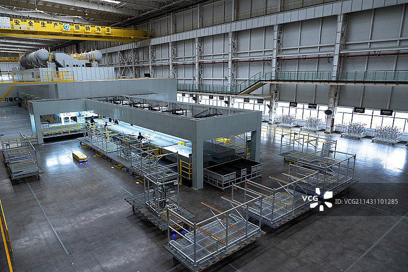汽车工厂内部生产车间流水线图片素材
