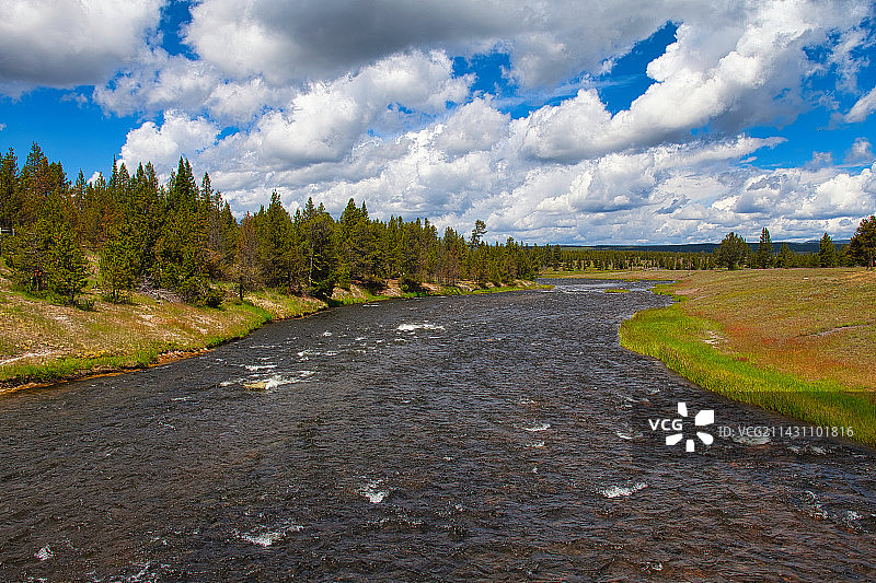 黄石国家公园-火洞河图片素材