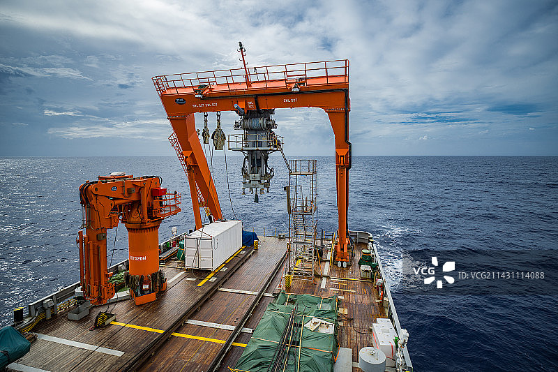 “探索二号”科考船图片素材