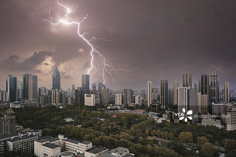 雷电中山公园图片素材