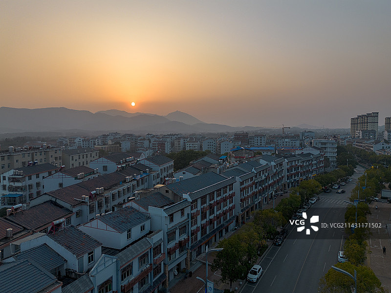 航拍武汉木兰乡乡镇与木兰山图片素材