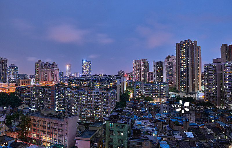 广州海珠区城市高楼住宅小区夜景灯光图片素材