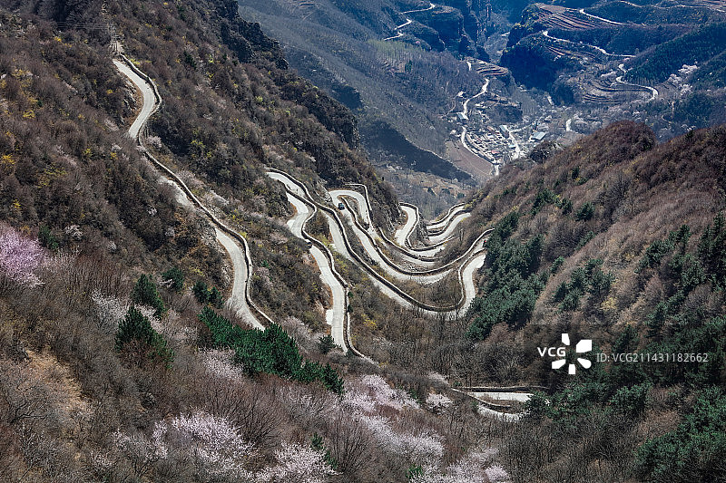 太行天路68拐图片素材