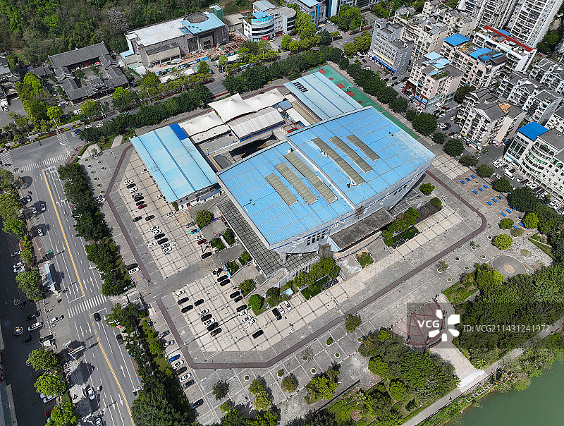 四川省遂宁市船山区天上宫船山体育馆航拍图片素材