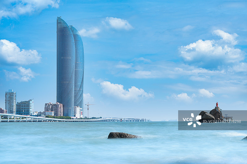 中国福建厦门世茂海峡大厦远景图片素材
