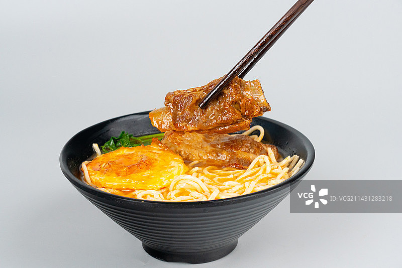 排骨汤面图片素材
