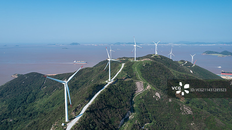 海边风力发电航拍图片素材