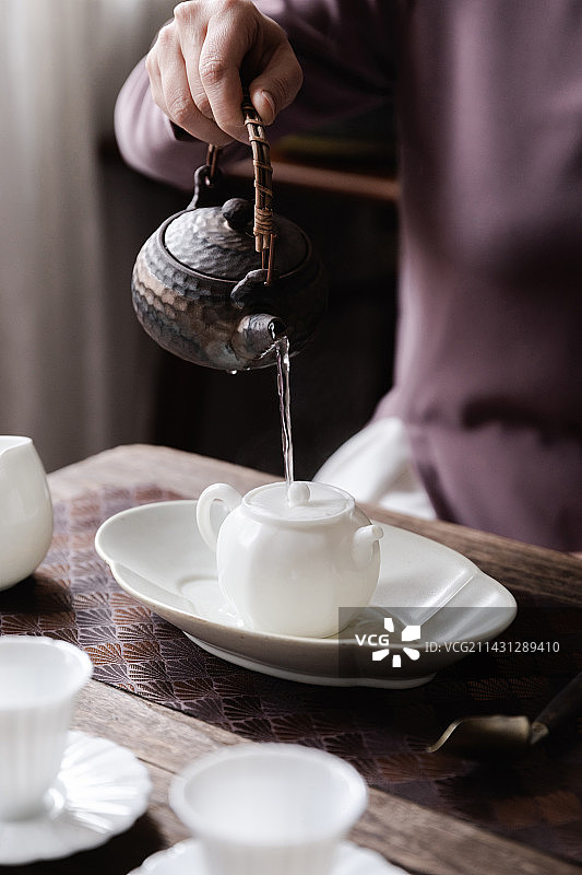 中国乌龙茶武夷山大红袍与羊脂玉瓷茶器图片素材