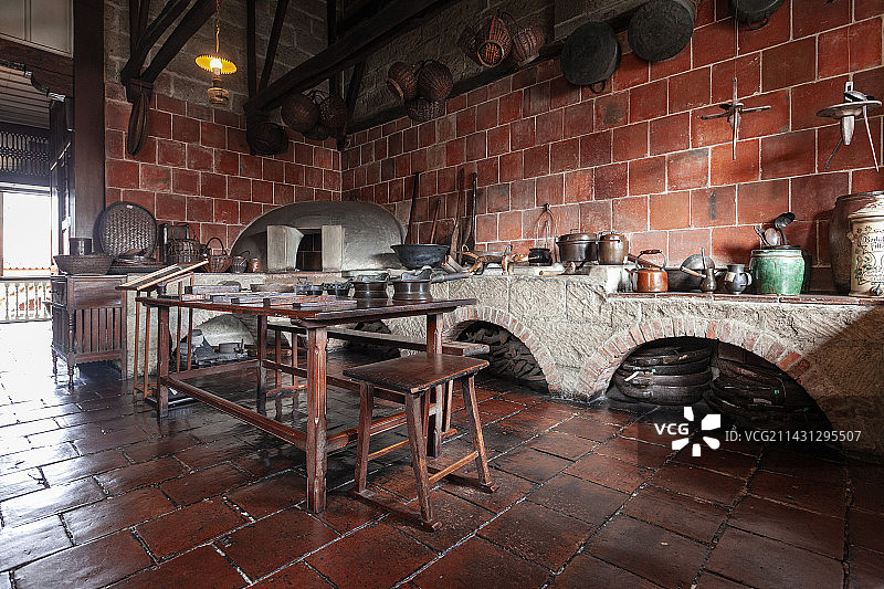西班牙式老厨房图片素材