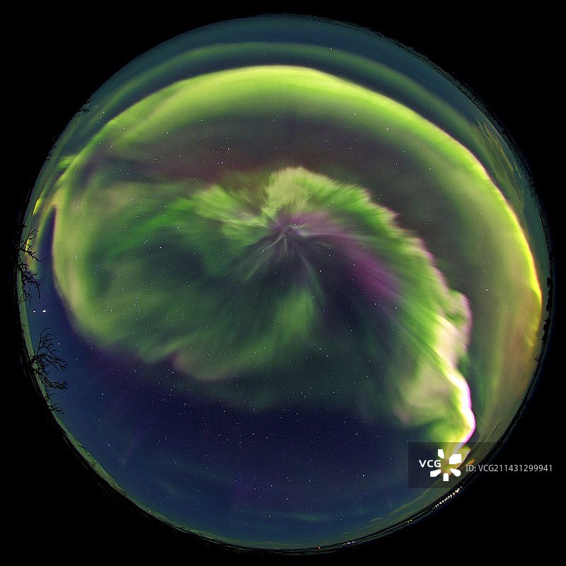 瑞典拉普兰的北极光图片素材