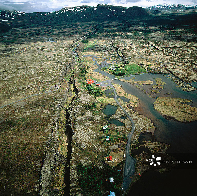 板块边缘裂缝图片素材