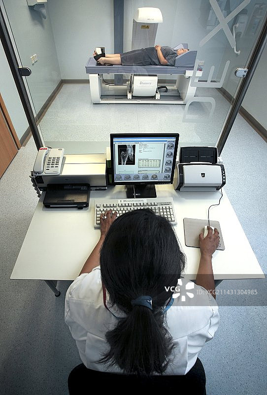 骨密度扫描仪图片素材