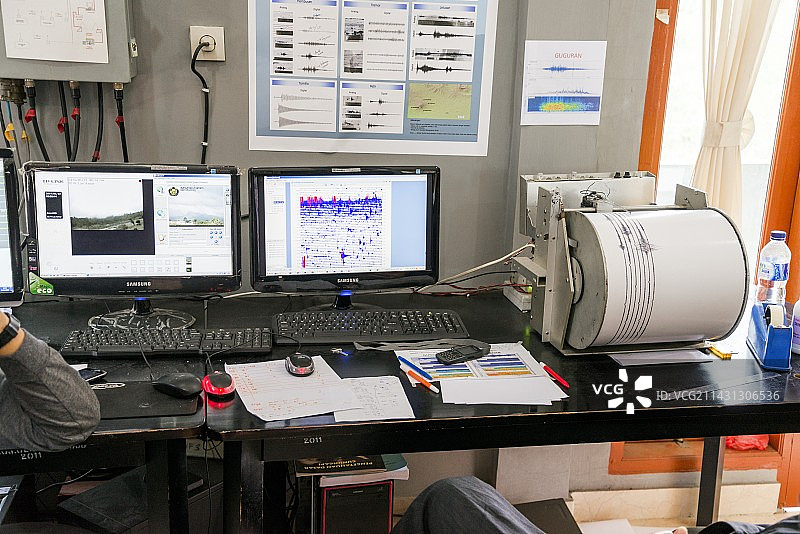 印度尼西亚锡纳朋火山研究图片素材