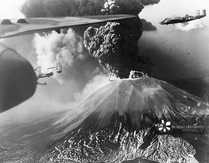 1944年维苏威火山爆发图片素材