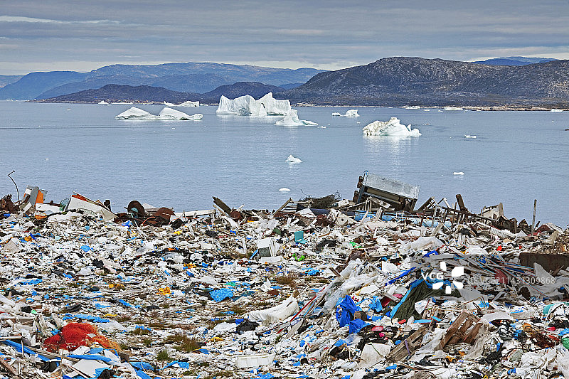 伊卢利萨特格陵兰岛的垃圾场和冰山图片素材