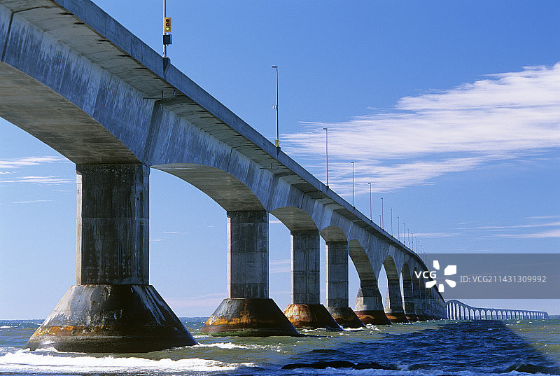 加拿大邦联大桥图片素材