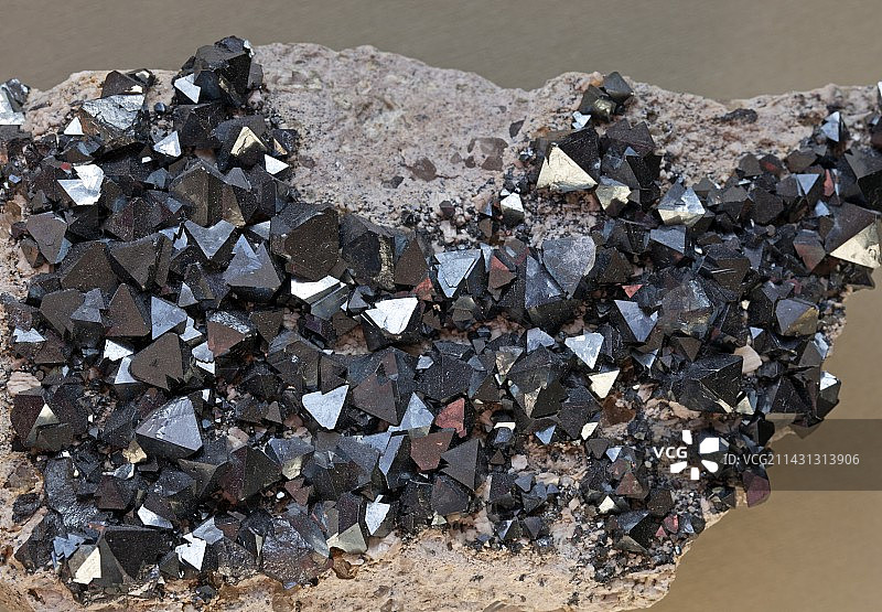 磁铁矿晶体图片素材