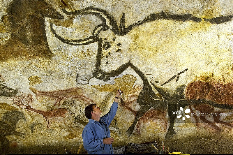 修复拉斯科洞穴壁画复制品图片素材