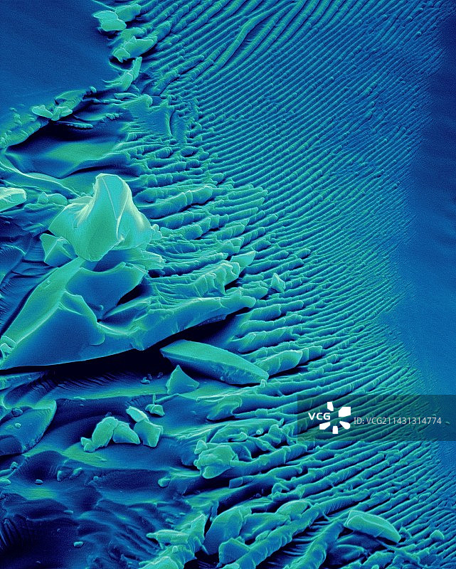 玻璃边缘和表面断裂，扫描电镜图片素材