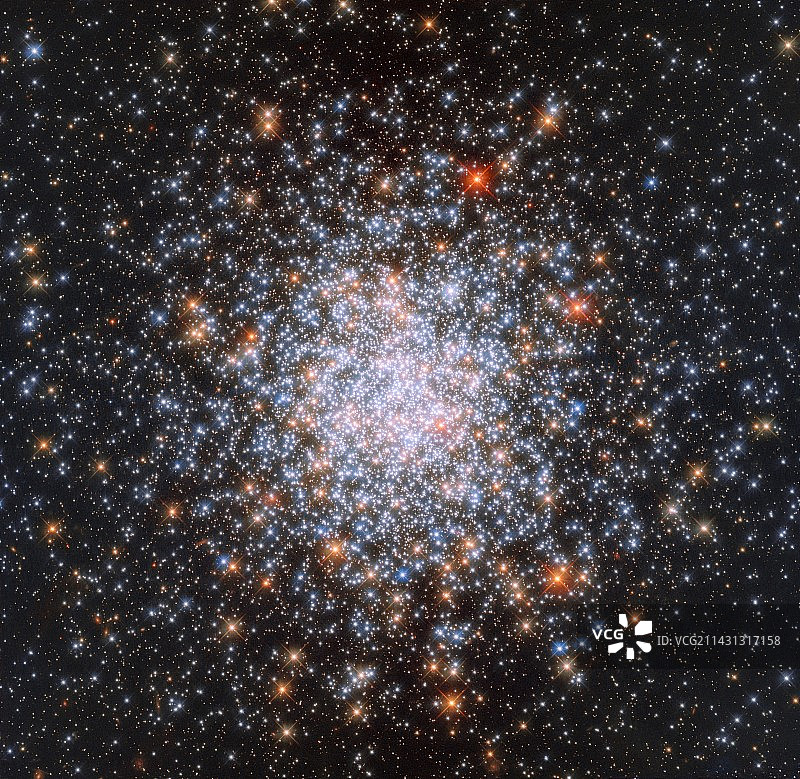 NGC 1866球状星团，哈勃图像图片素材