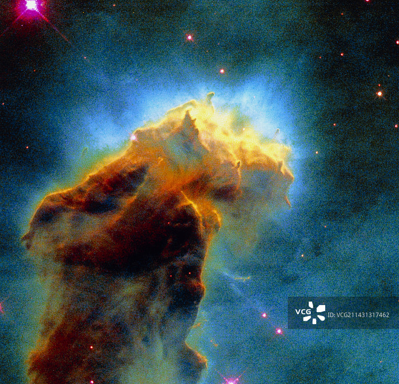 鹰星云中的气体柱图片素材