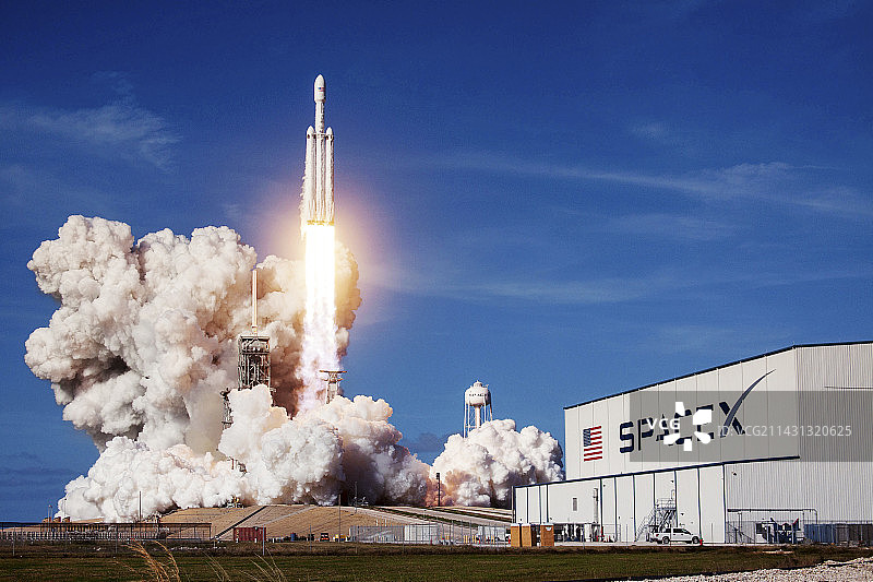 猎鹰重型火箭首次发射图片素材