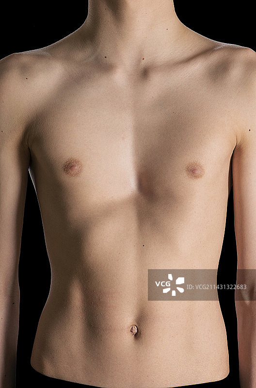 空心胸膛图片素材