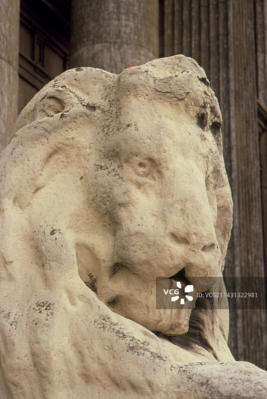 酸雨侵蚀的石像图片素材