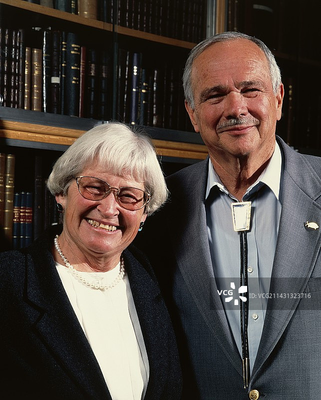 彗星发现者卡罗琳和尤金·苏梅克图片素材