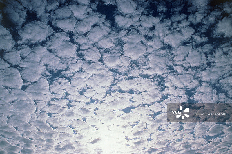 卷积云形成鲭鱼天图片素材