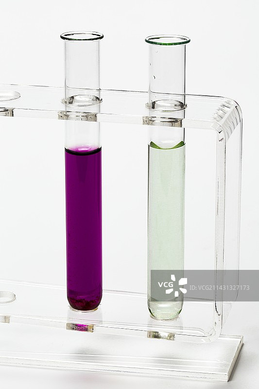 高锰酸钾和硫酸亚铁图片素材