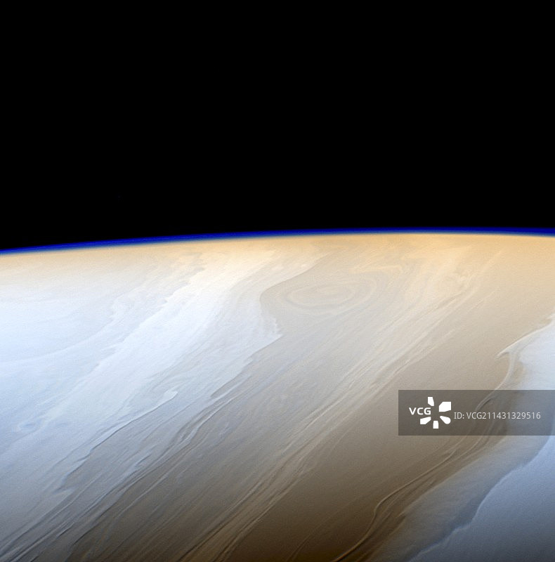 卡西尼号拍摄的土星云图片素材