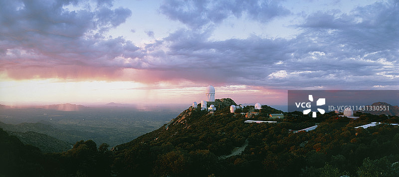 基特峰天文台的望远镜圆顶图片素材