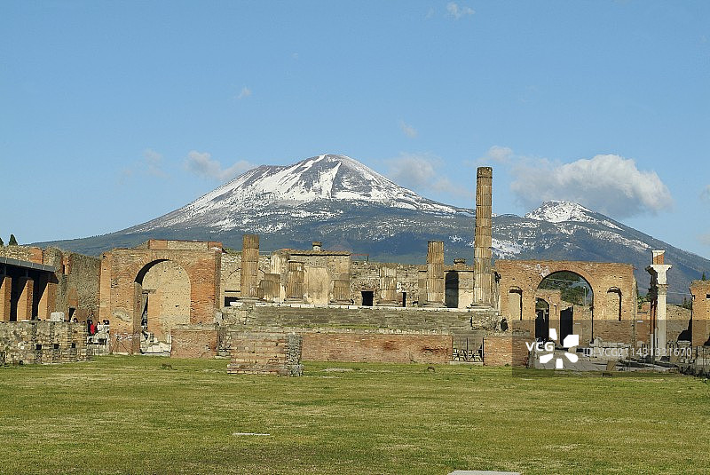庞贝和维苏威火山图片素材