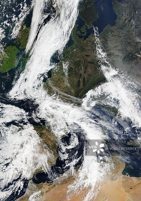 2018年10月的莱斯利风暴图片素材
