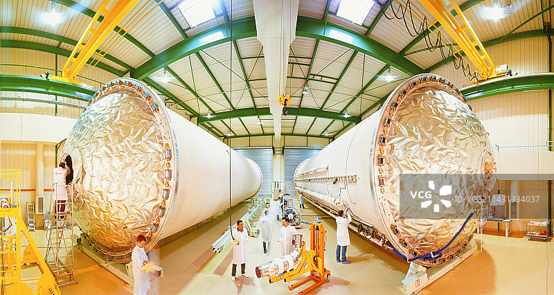 阿丽亚娜5低温储罐生产线图片素材