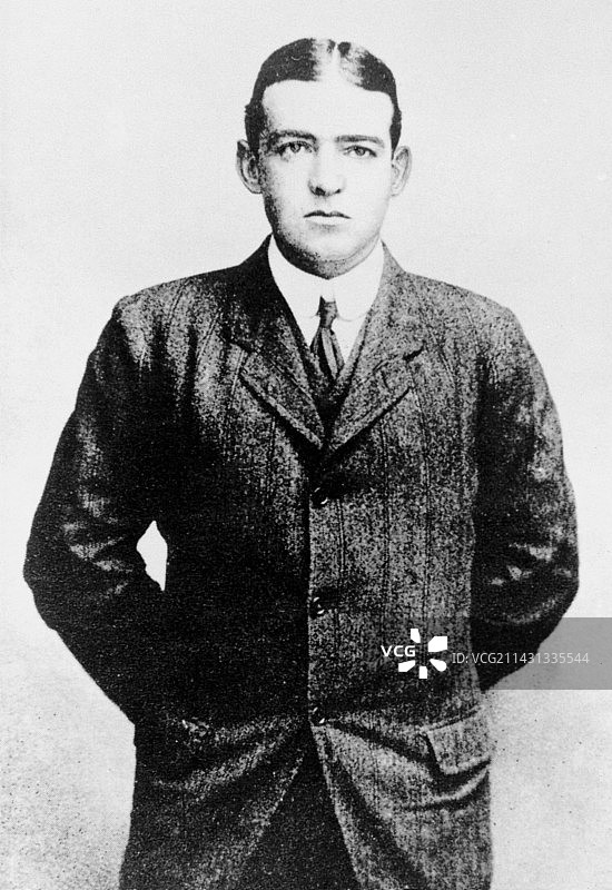 南极探险家欧内斯特·沙克尔顿爵士，33岁图片素材