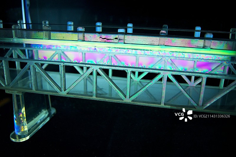 桥梁模型中的机械应力图片素材